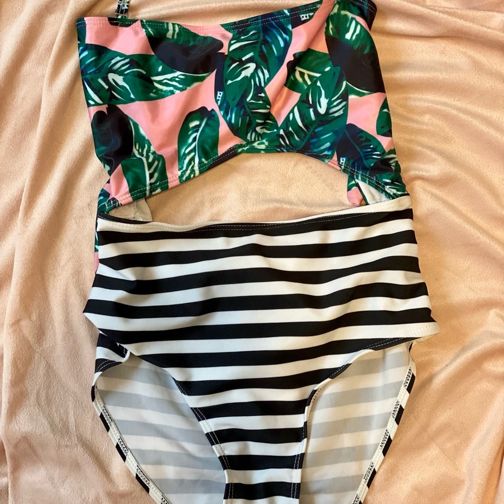 One piece swimsuit